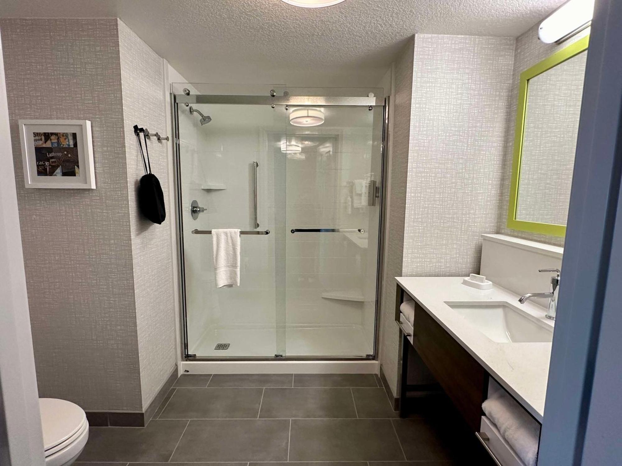 Hampton Inn & Suites Lathrop Eksteriør bilde