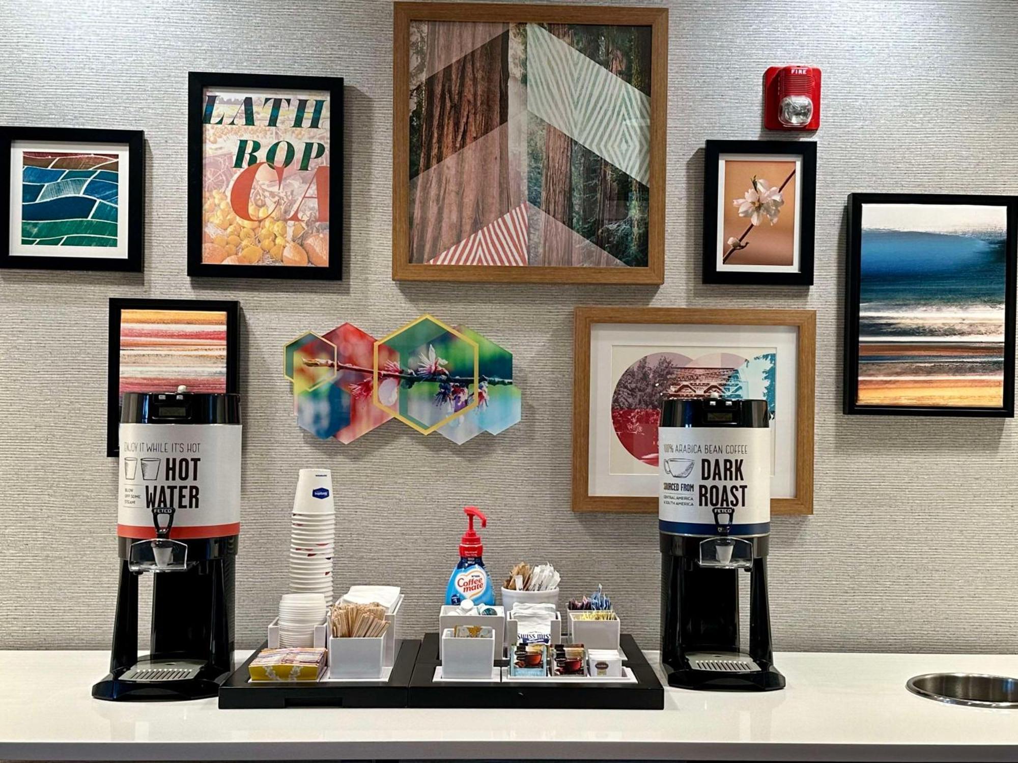 Hampton Inn & Suites Lathrop Eksteriør bilde
