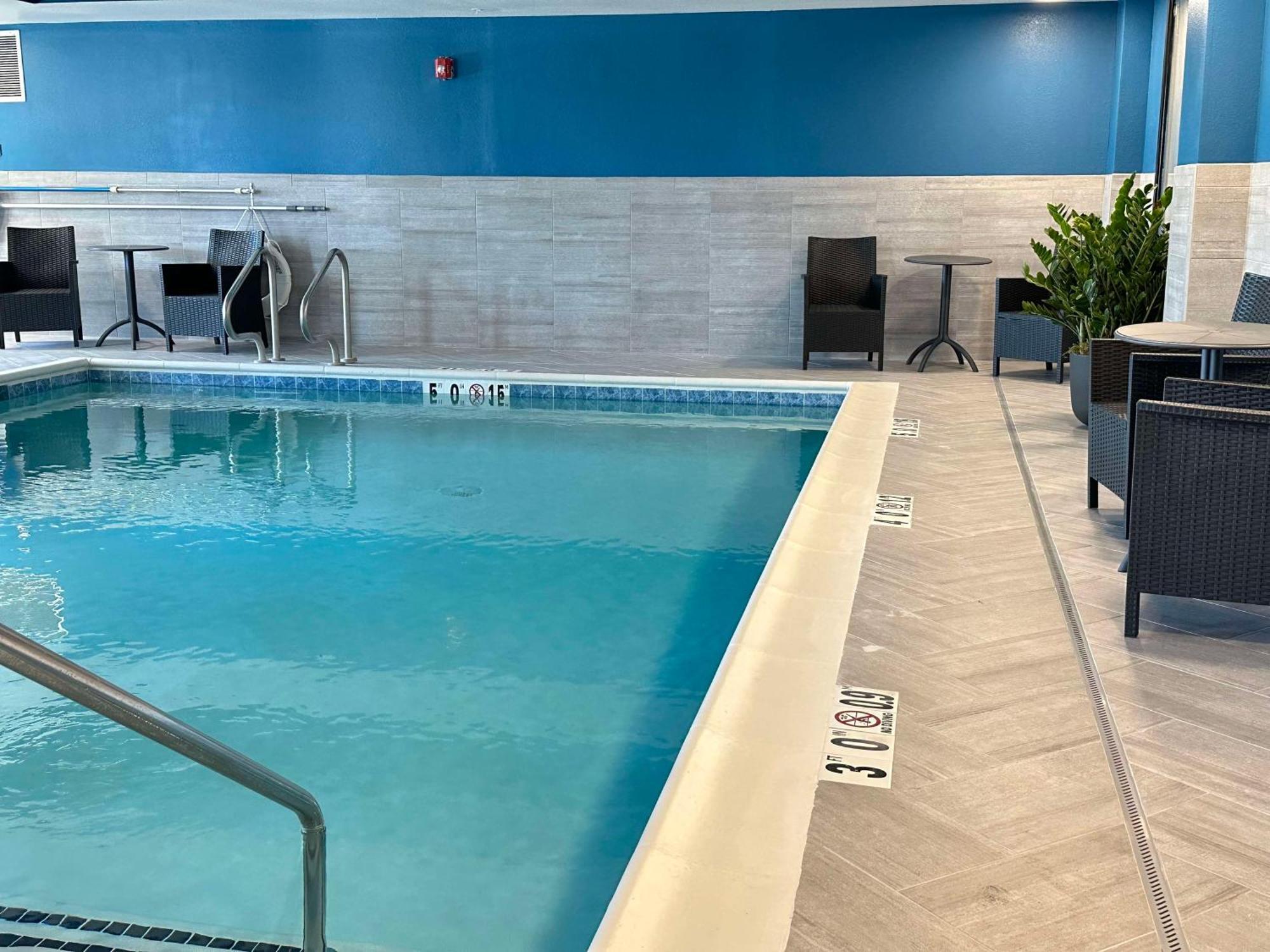 Hampton Inn & Suites Lathrop Eksteriør bilde