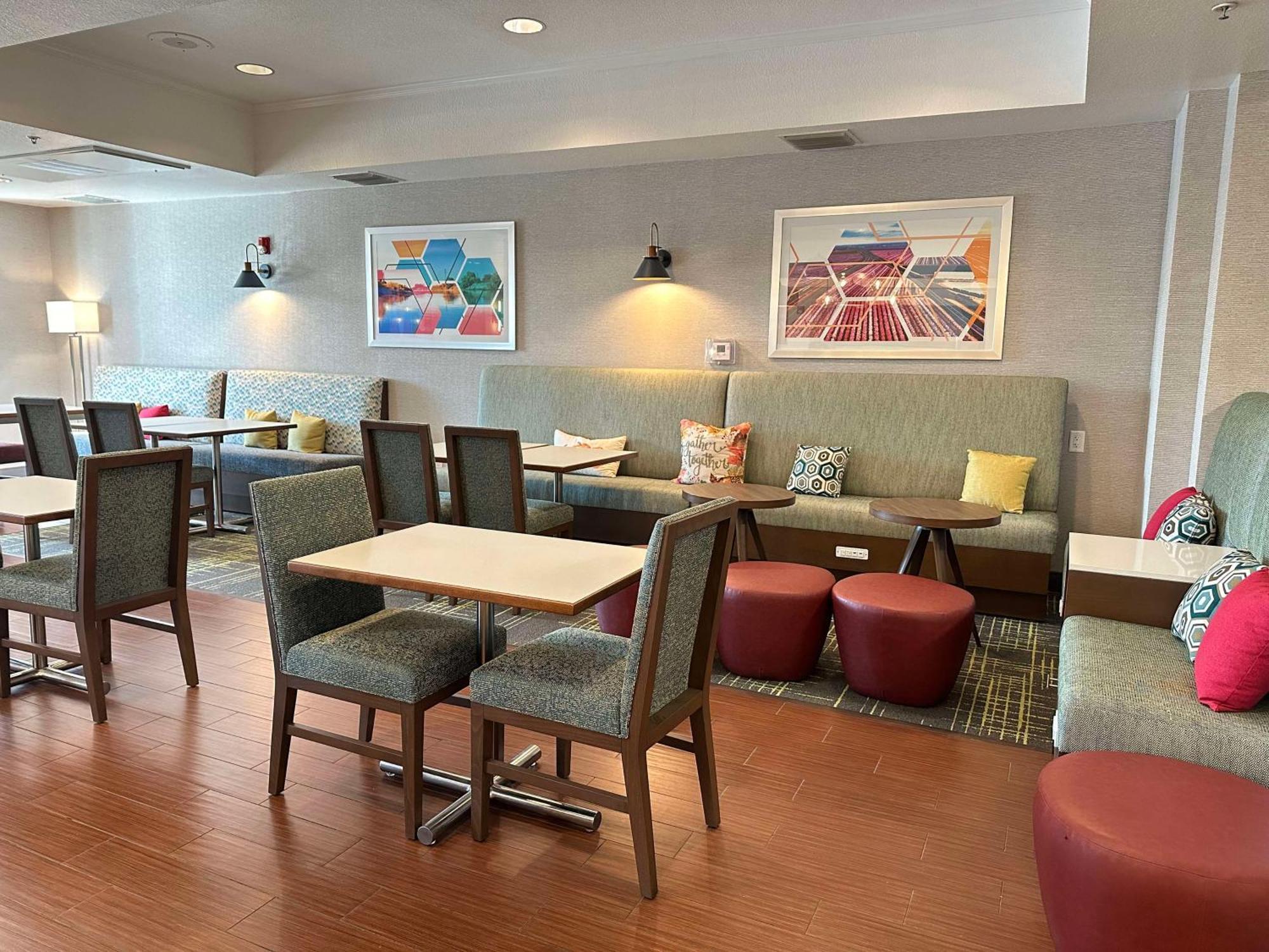 Hampton Inn & Suites Lathrop Eksteriør bilde
