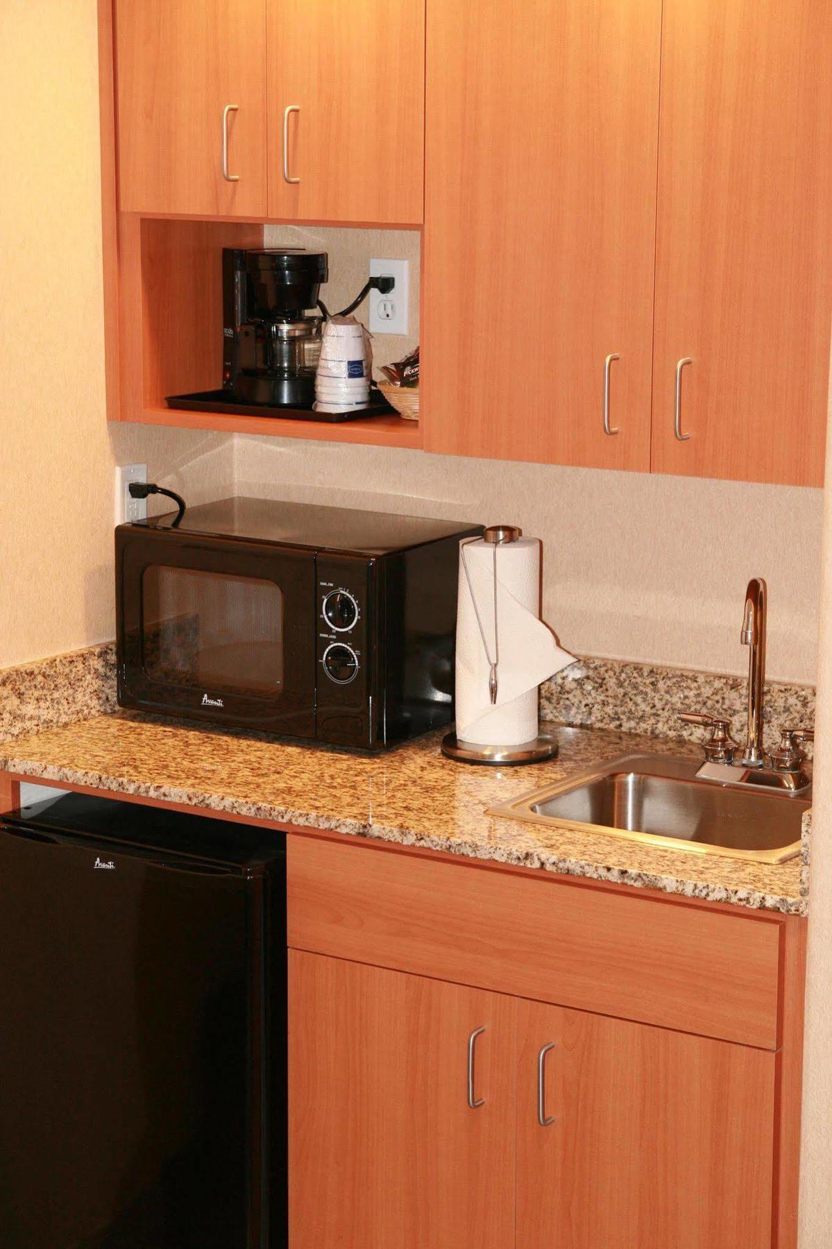 Hampton Inn & Suites Lathrop Rom bilde